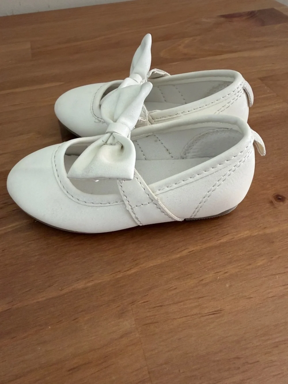 Carter's Ivory Bow Mary Jane Flats Size 5